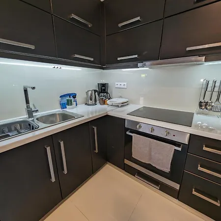 Konnet #1 * Rhodes City