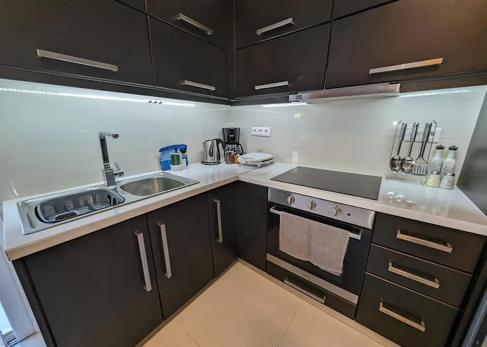 Konnet #1 * Rhodes City